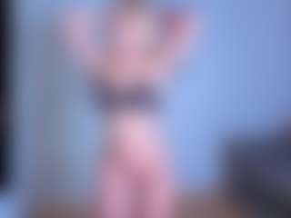 EmilyLion7's Live Sex Cam Show