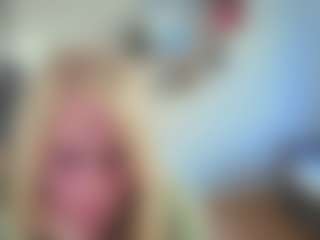 EmilyLion7's Live Sex Cam Show