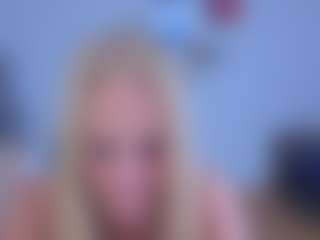 Live cam show with EmilyLion7 - Deepthroat on Camsoda Late Night