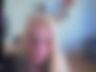 EmilyLion7's Live Sex Cam Show