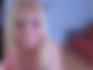 EmilyLion7's Live Sex Cam Show