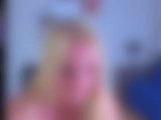 EmilyLion7's Live Sex Cam Show