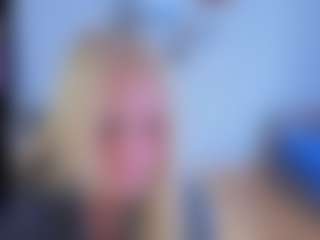 EmilyLion7's Live Sex Cam Show