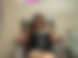 Live cam show with isabellaagarcia - Double Penetration on milfzrlive.com