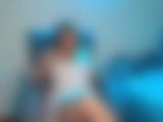 Live cam show with isabellaagarcia - Blonde Hair on Mixed Magazine Live