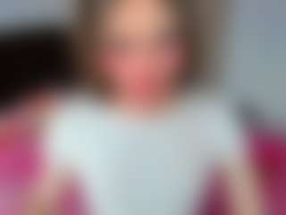 Live cam show with AishaSofia - Dirty Talk on madthumbs
