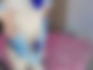 Live cam show with AishaSofia - Tease on Camsoda
