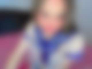 Live-camshow met AishaSofia - Tease op Camsoda