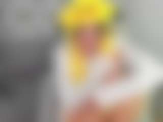Live cam show with riiby - Morena on thefappeningchat.com