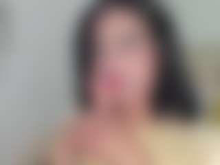 Live cam show with riiby - Brown Eyes Brown Hair on Soda Cam