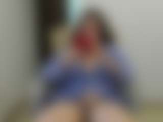 Soycoco8 MILF webcam performer live streaming