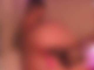 Live cam show with Danithacutie - Deepthroat on Free Soda