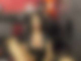 Live cam show with AmelieMartinez - Hairy Pussy on Uber Horny
