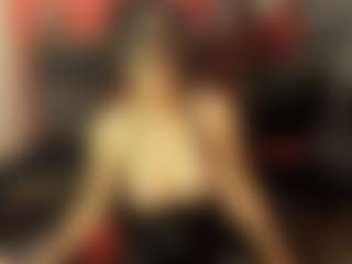 AmelieMartinez's Live Sex Cam Show