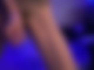 AhntiQ's Live Sex Cam Show