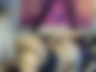 Live cam show with BarbieRiot - Teen (18+) on AdultVida.com