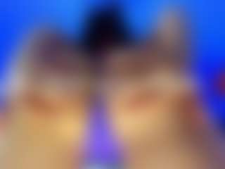 Live cam show with Sara - Big Nipples on eurowanks.com