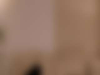 Live cam show with Hailey Ross - Thin on milfzrlive.com