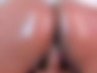 Live cam show with TinaCurly - Morena on Camsoda