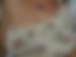Live cam show with ainoa-good-vibes - Flirt on Camsoda