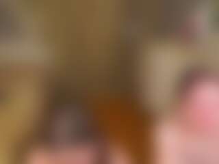 Live cam show with AvrilCiesluk - Tiny Tits on luckytryst.com