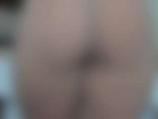 tykitaa's Live Sex Cam Show