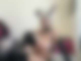 bratzdollchloe's Live Sex Cam Show