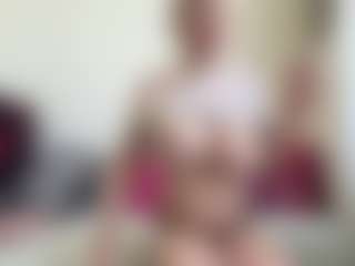 bratzdollchloe's Live Sex Cam Show