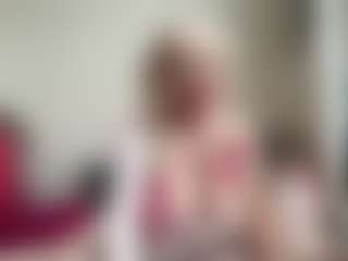 bratzdollchloe's Live Sex Cam Show