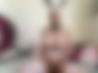 bratzdollchloe's Live Sex Cam Show