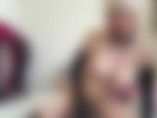 bratzdollchloe's Live Sex Cam Show