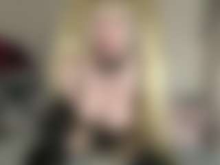 Spettacolo in cam dal vivo con bratzdollchloe - Lean su Camsoda