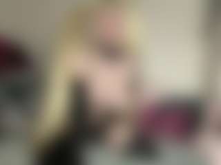 Live cam show with bratzdollchloe - Tattoos on Camsoda