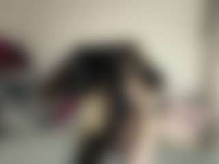 Live cam show with bratzdollchloe - Tease on CamClone