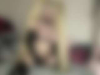 Live cam show with bratzdollchloe - Lean on Camming Site