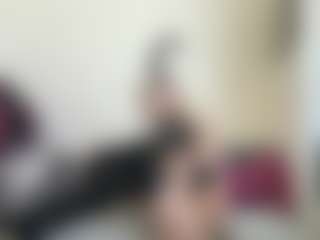 Live cam show with bratzdollchloe - Lean on Milfs Live