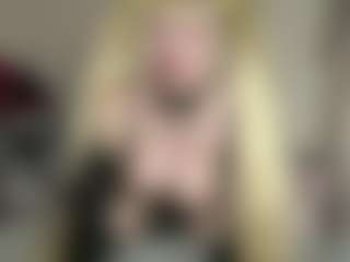 Live cam show with bratzdollchloe - HD on fapnchat