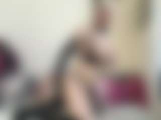 Live cam show with bratzdollchloe - Drinking on Camsoda