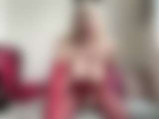 bratzdollchloe's Live Sex Cam Show