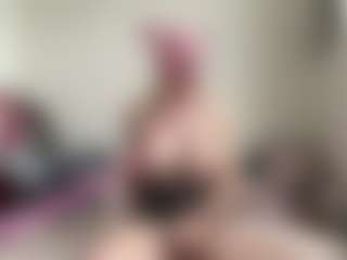 bratzdollchloe's Live Sex Cam Show