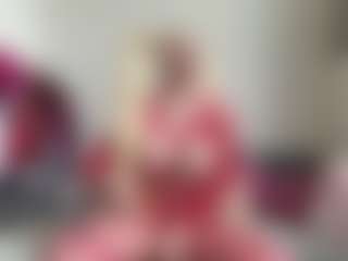 Live cam show with bratzdollchloe - Drinking on Uber Horny