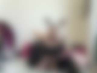 bratzdollchloe's Live Sex Cam Show
