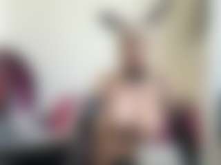 bratzdollchloe's Live Sex Cam Show