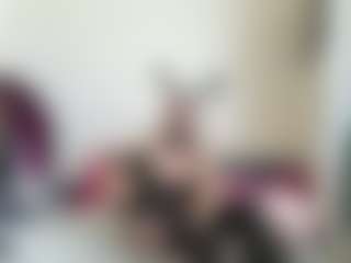 bratzdollchloe's Live Sex Cam Show