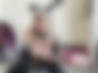 bratzdollchloe's Live Sex Cam Show