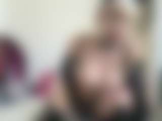 Live cam show with bratzdollchloe - Lean on sexylivex.com
