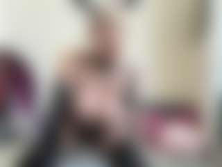 bratzdollchloe's Live Sex Cam Show