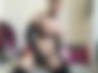 bratzdollchloe's Live Sex Cam Show