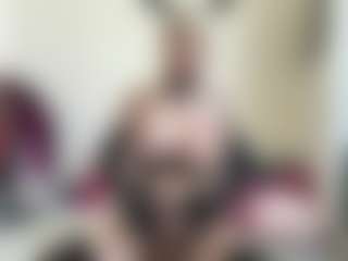 bratzdollchloe's Live Sex Cam Show