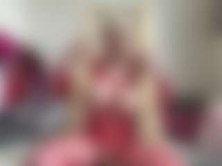 Show de cam en vivo con bratzdollchloe - Drinking en Camsoda